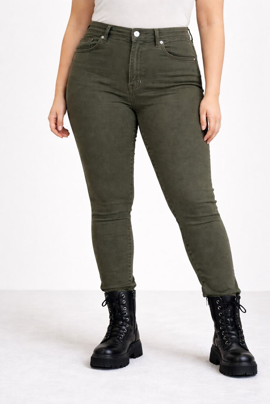 Good American - Good Classic Hi-Rise Jeans - Size 18 & Inseam 28” - Olive - NWT